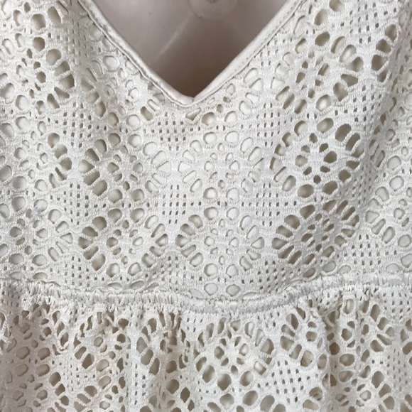 🌸EXPRESS V NECK CREAM LACE CROCHET TOP SIZE LARGE - Picture 12 of 16